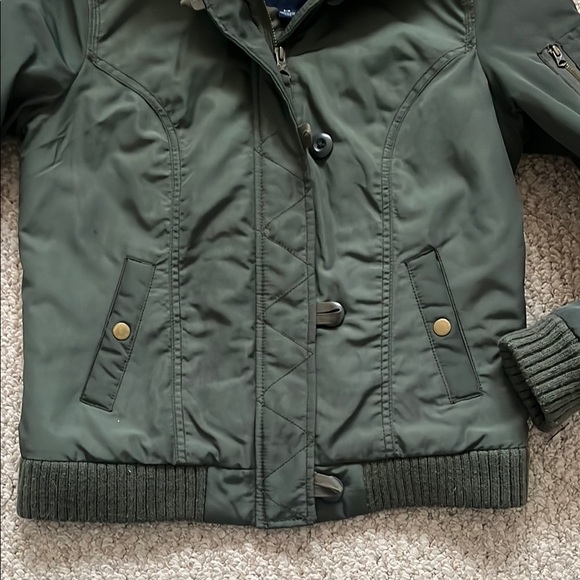 American Eagle Green Jacket with Fur Hood - Picture 5 of 7